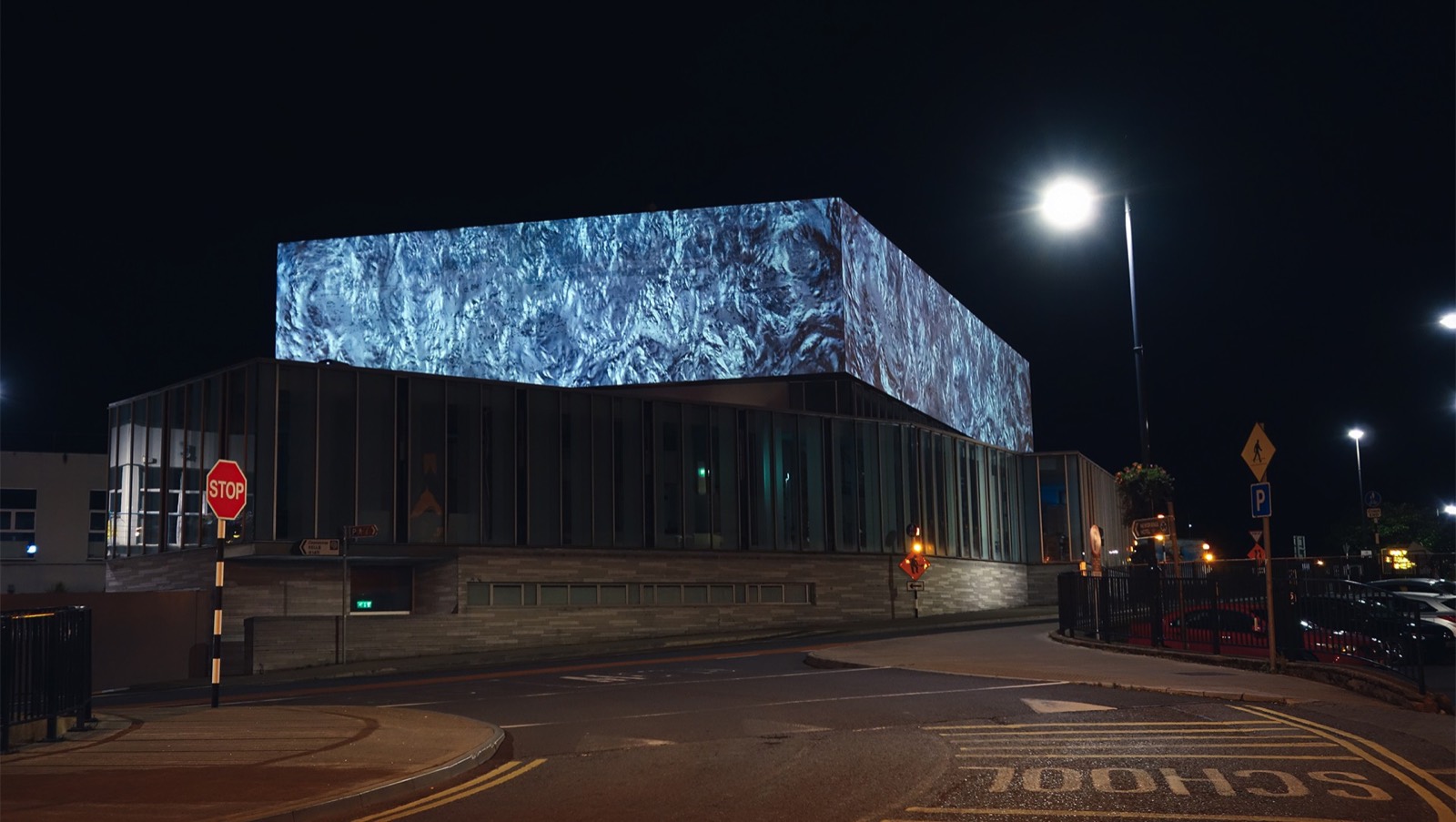 Art Gallery Facade — photo 1